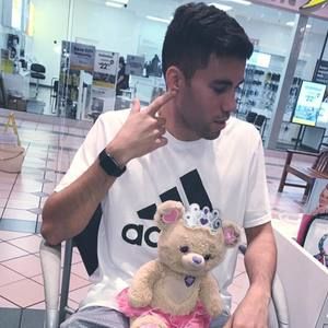 Meet your Posher, Andrew